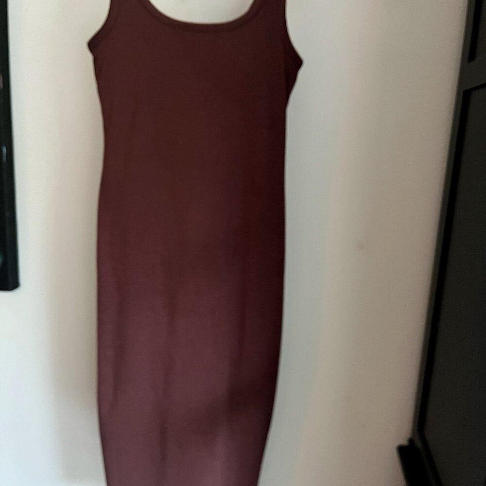 Vuori Halo Essential Dress in Chestnut Heather